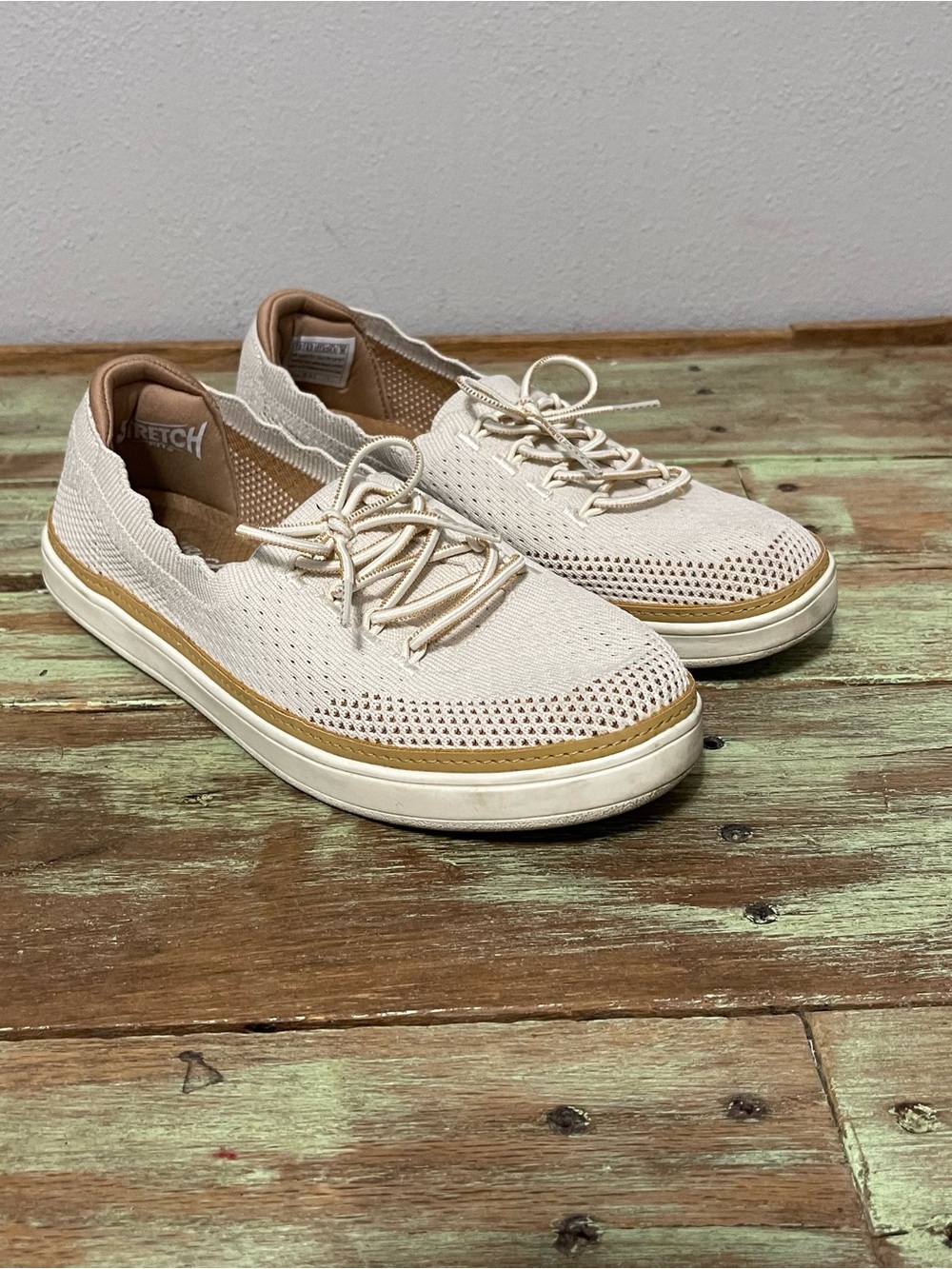 Skechers Air Cooled Memory Foam Slip On Loafers Cream Tan Comfort Womens 7.5